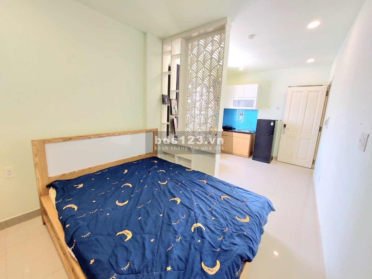 Phòng cửa sổ, ban công_gần cầu Nguyễn Văn Cừ, Dương Bá Trạc,….Quận 8
