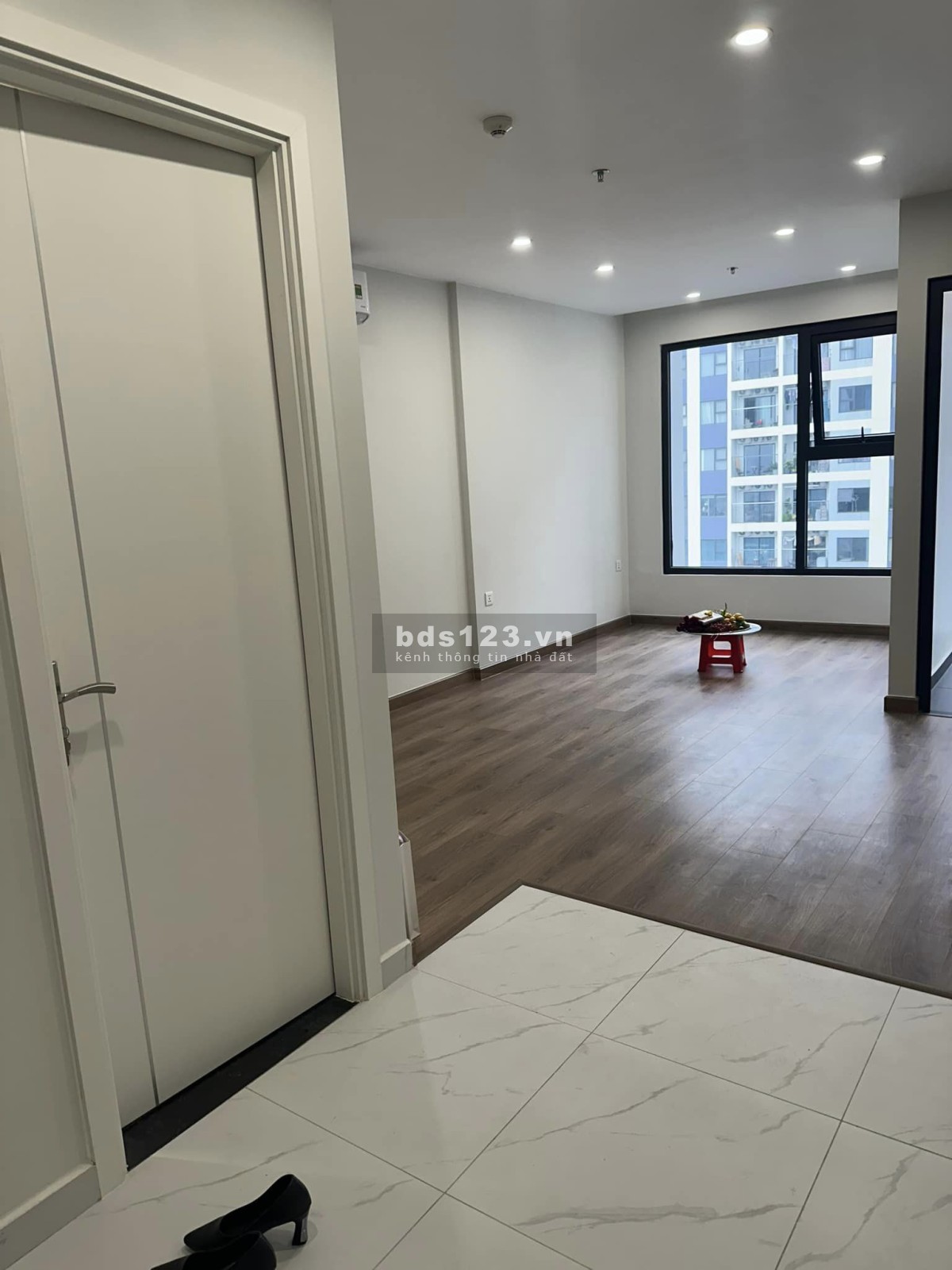 Bán nhanh Studio I2 view hồ 28m 1.69 tỷ bao phí Vinhomes Smart City