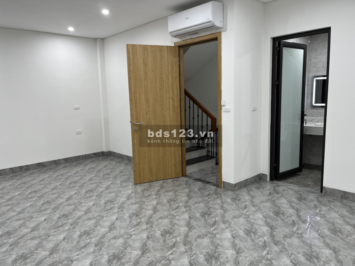 Cho thuê nhà 5Tx40m2 ngõ 29 đường Giáp Bát 17Tr/tháng