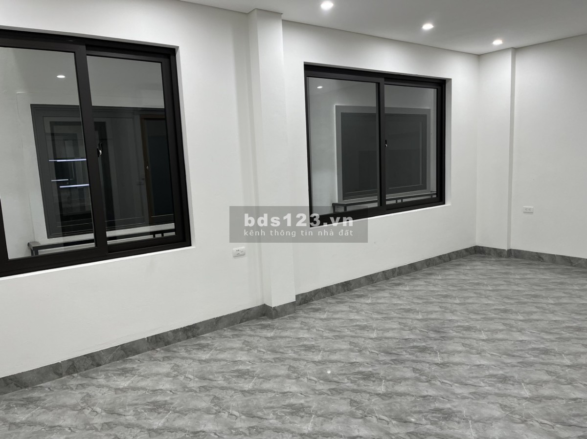 Cho thuê nhà 5Tx40m2 ngõ 29 đường Giáp Bát 17Tr/tháng