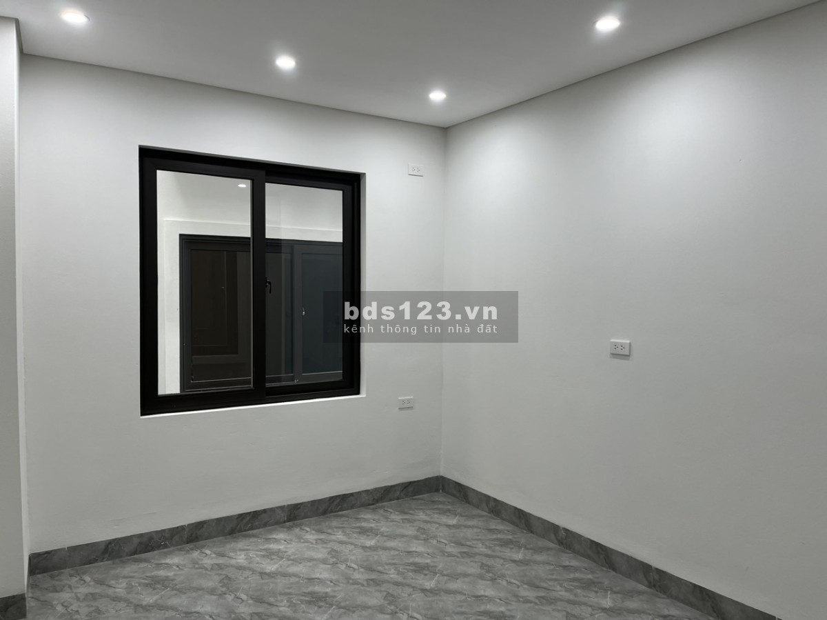 Cho thuê nhà 5Tx40m2 ngõ 29 đường Giáp Bát 17Tr/tháng