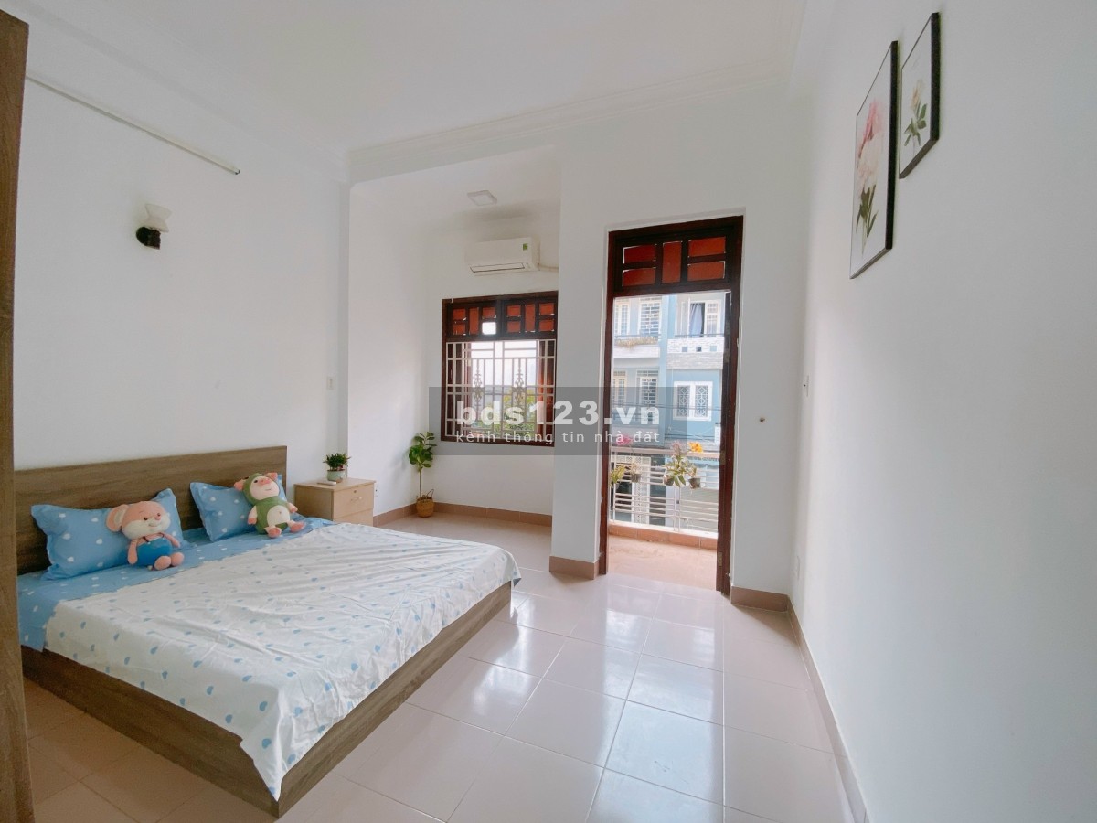Phòng cửa sổ, ban công_gần cầu Nguyễn Văn Cừ, Dương Bá Trạc,….Quận 8