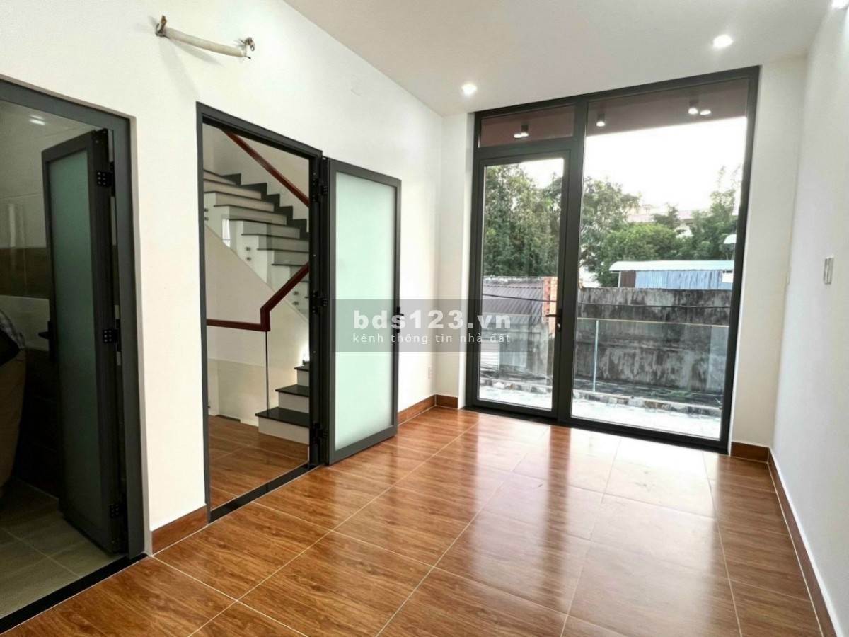 Bán nhà 2 mặt tiền hẻm xe tải gần chợ Bắc Ái phường Bình Thọ Thủ Đức 3 tầng 66m2 giá 6.8 tỷ