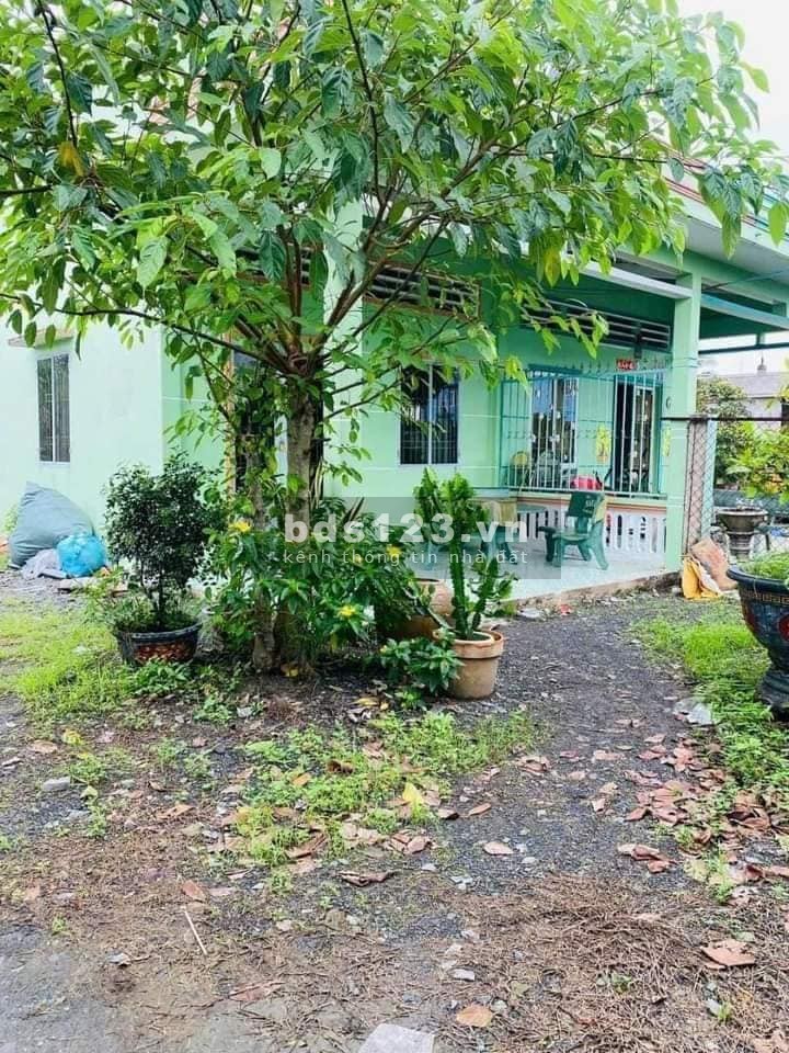 Bán gấp căn nhà cấp 4 Bình Dương, 600m2 giá 390tr