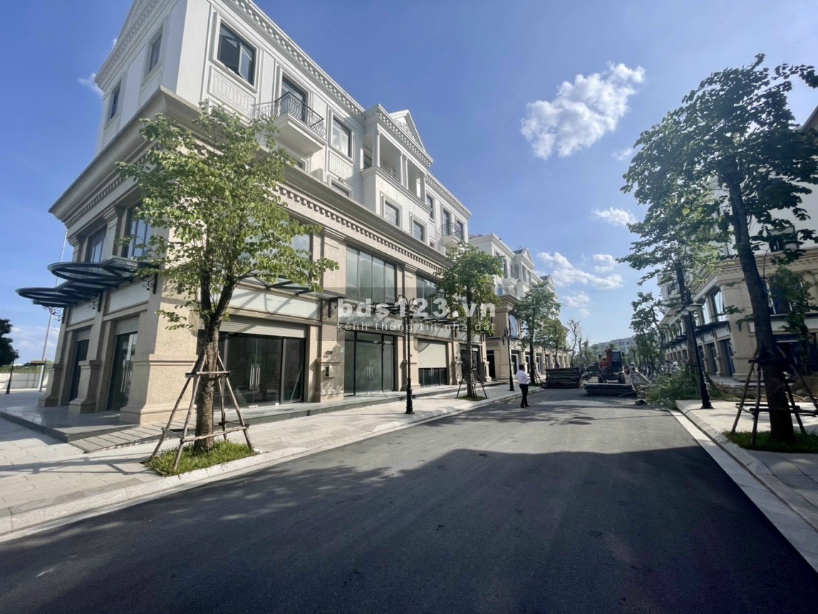 (Sổ hồng) Bán Shophouse căn góc 3 mặt thoáng 187m2 giá 13.6 tỷ Vin Gia Lâm (0985941715)