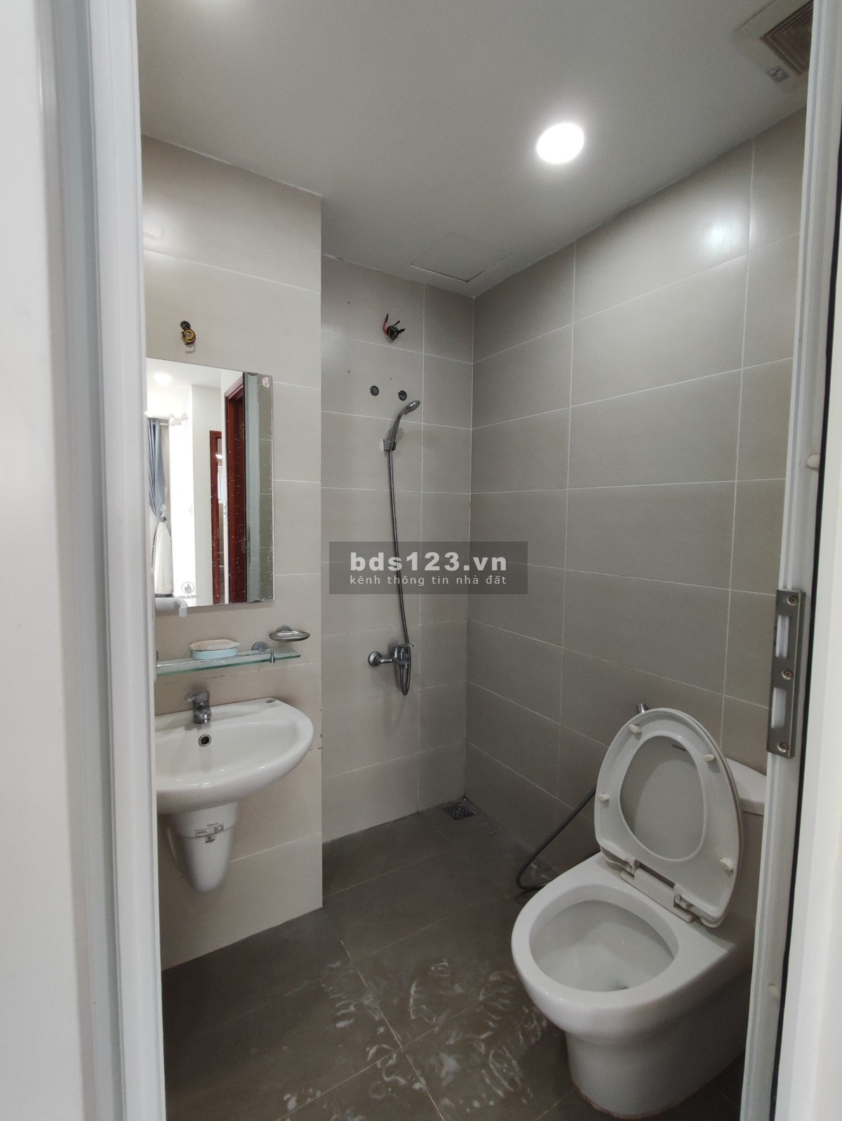 Cho thuê căn hộ Phú Gia 2pn2wc nhà trống, giá 5.5 triệu/tháng, nhận nhà đầu tháng 12/2023