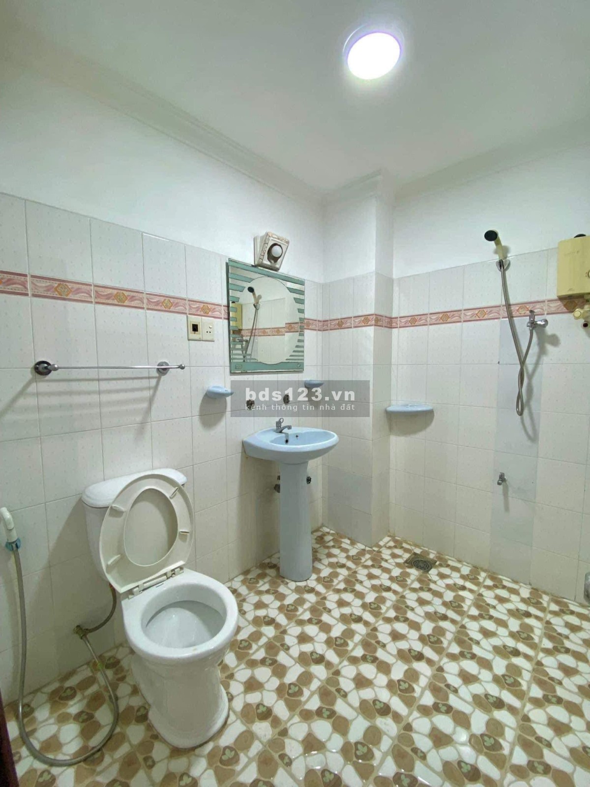 Phòng trọ 20m2 đường Trà Khúc, P2 Tân Bình gần sân bay Tân Sơn Nhất