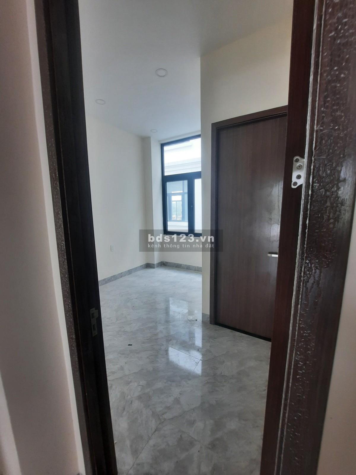 Cho thuê nhà 5 tầng có thang máy 1 tấn, hoàn thiện 17 phòng ngủ tại Vinhomes quận 9 ( TP Thủ Đức)