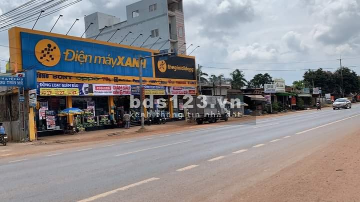 Cần bán đất gấp hơn 1400M2, đất nở hậu có quy hoạch thổ cư nằm ngay thị xã
