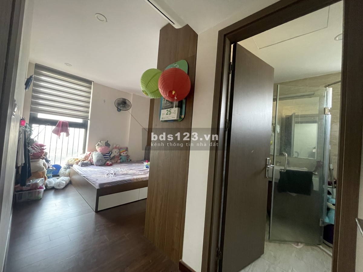 Bán căn tầng trung toà Beasky Nguyễn Xiển 79.3m2 thông thuỷ SĐCC 3PN 2VS có nội thất, hướng mát