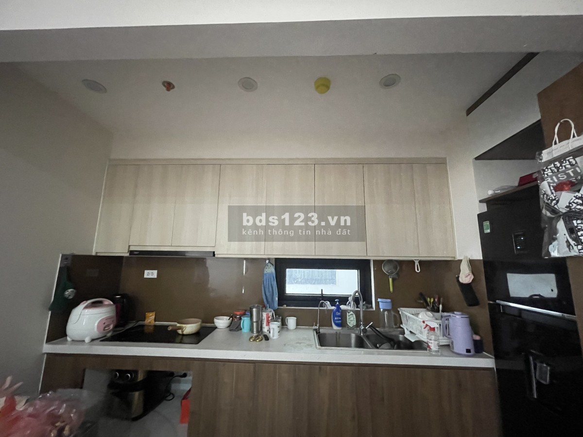 Bán căn tầng trung toà Beasky Nguyễn Xiển 79.3m2 thông thuỷ SĐCC 3PN 2VS có nội thất, hướng mát