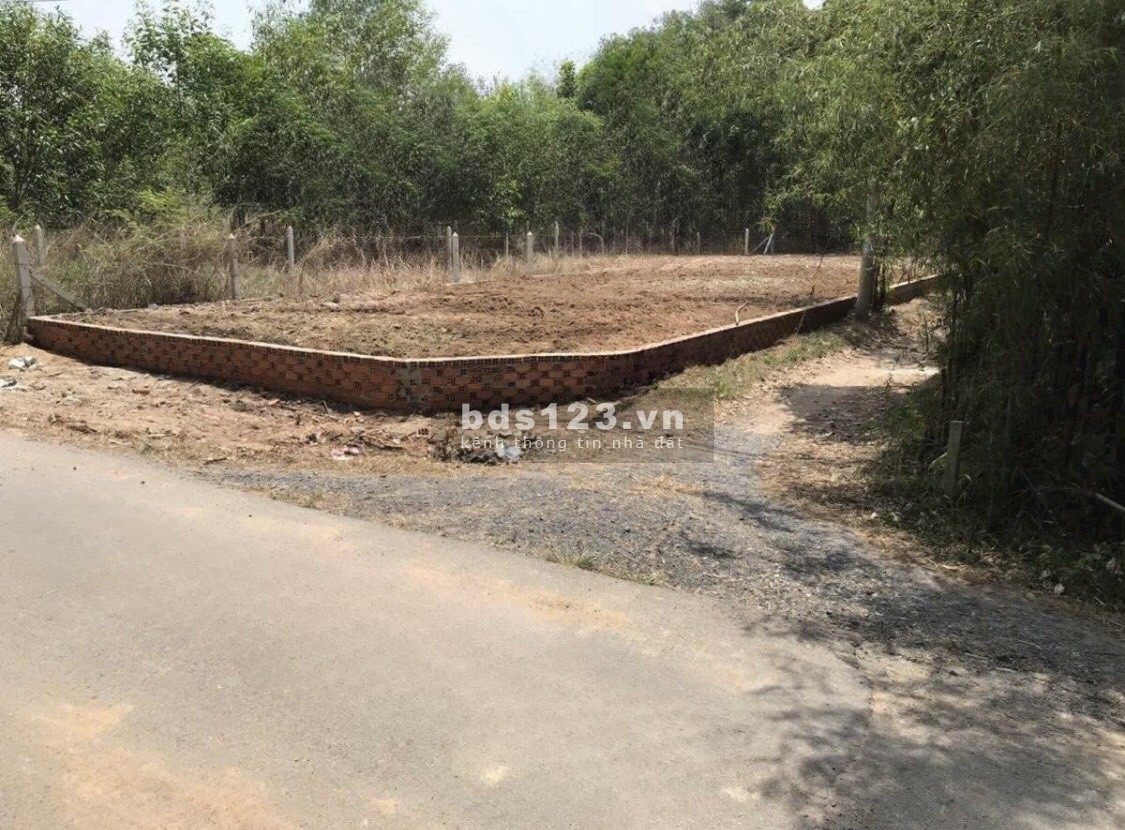 Thanh lý lô đất góc 2 MT đường Bùi Thị Điệt 261m Phạm Văn Cội ,Củ Chi giá chỉ 1 tỷ550