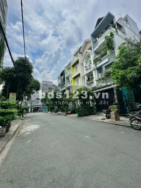 Bán nhà, Huỳnh Thiện Lộc, Tân Phú, 3 tầng, 44m2, 2 tỷ.