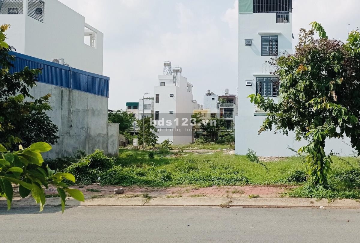 Bán gấp 05 lô đất tại đường Phan Văn Hớn, Phường Tân Thới Nhất, Quận 12, Hồ Chí Minh.