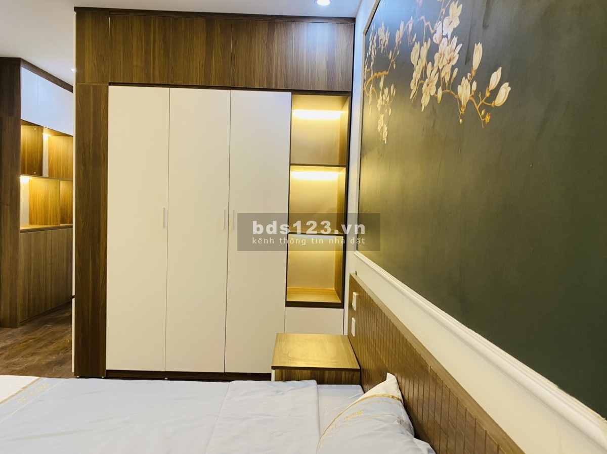 Chính chủ bán Nhà Ngọc Thụy - Long Biên - Ngõ thông - Ô tô ngủ trong nhà - có thang máy