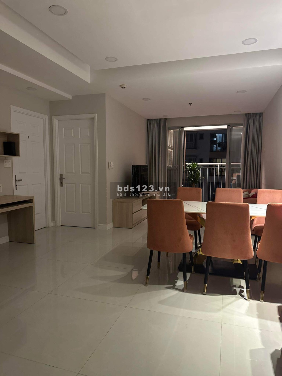 Cần share 1PN trong căn 2PN 2WC Scenic Valley 1 Phú Mỹ Hưng quận7
