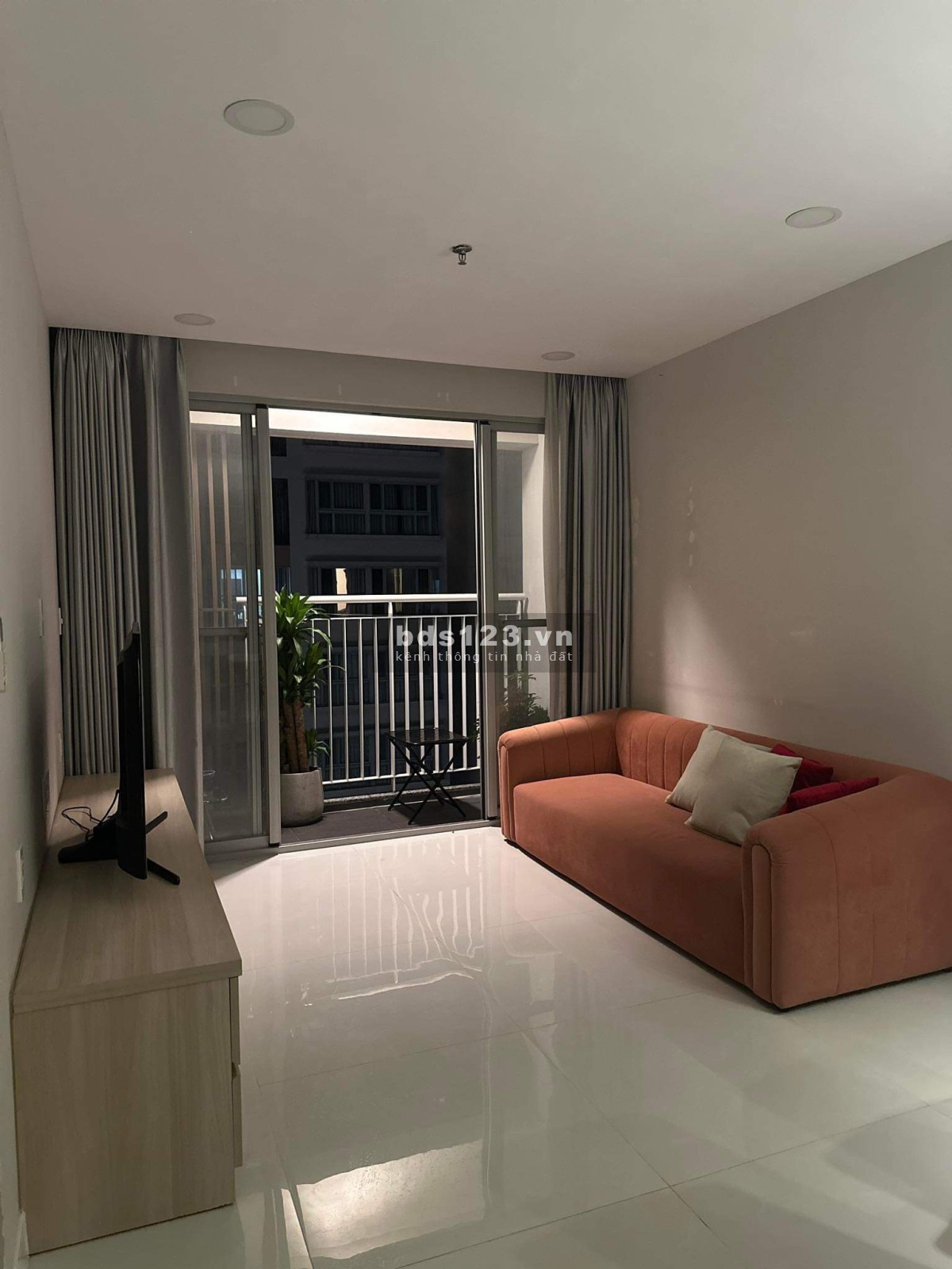 Cần share 1PN trong căn 2PN 2WC Scenic Valley 1 Phú Mỹ Hưng quận7