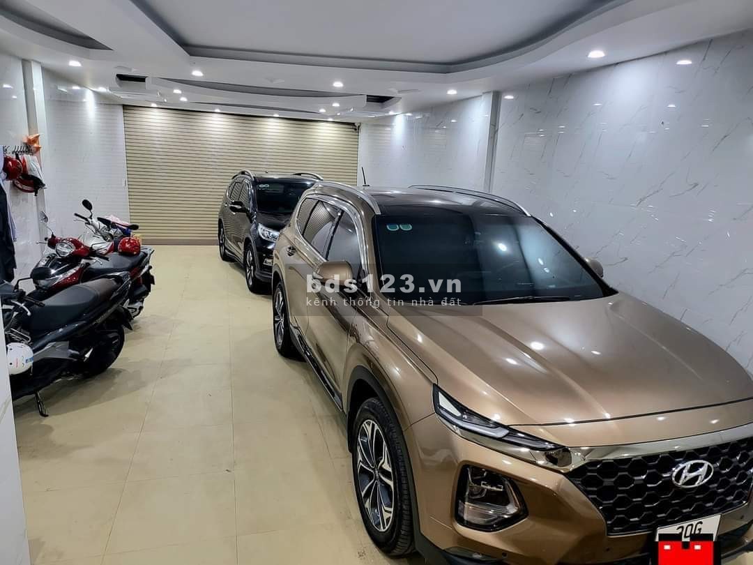 Nhỉnh 7 tỷ có nhà 70M2 4 tầng phố Tân Mai oto đỗ cửa, vào nhà