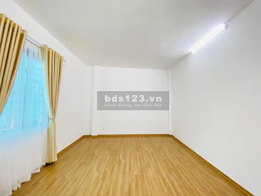 Bán nhà quận Hoàng Mai, Phố Minh Khai ô tô 5 tạ đỗ cửa chỉ 3.x tỷ