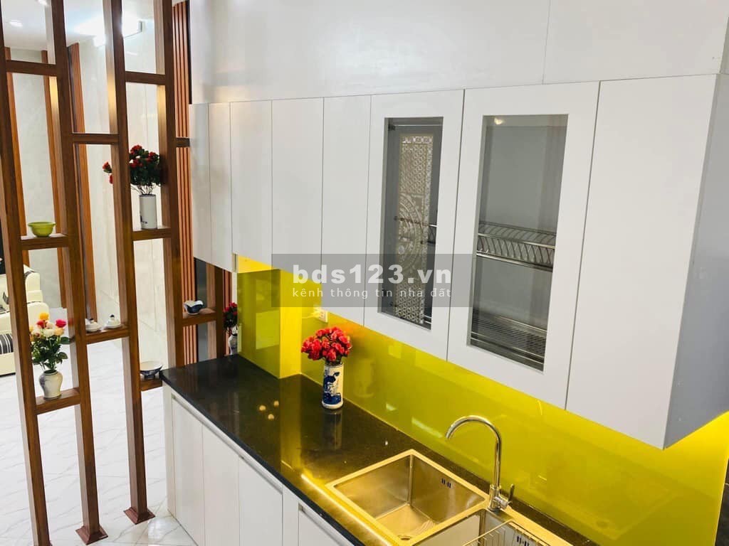Bán nhà quận Hoàng Mai, Phố Minh Khai ô tô 5 tạ đỗ cửa chỉ 3.x tỷ