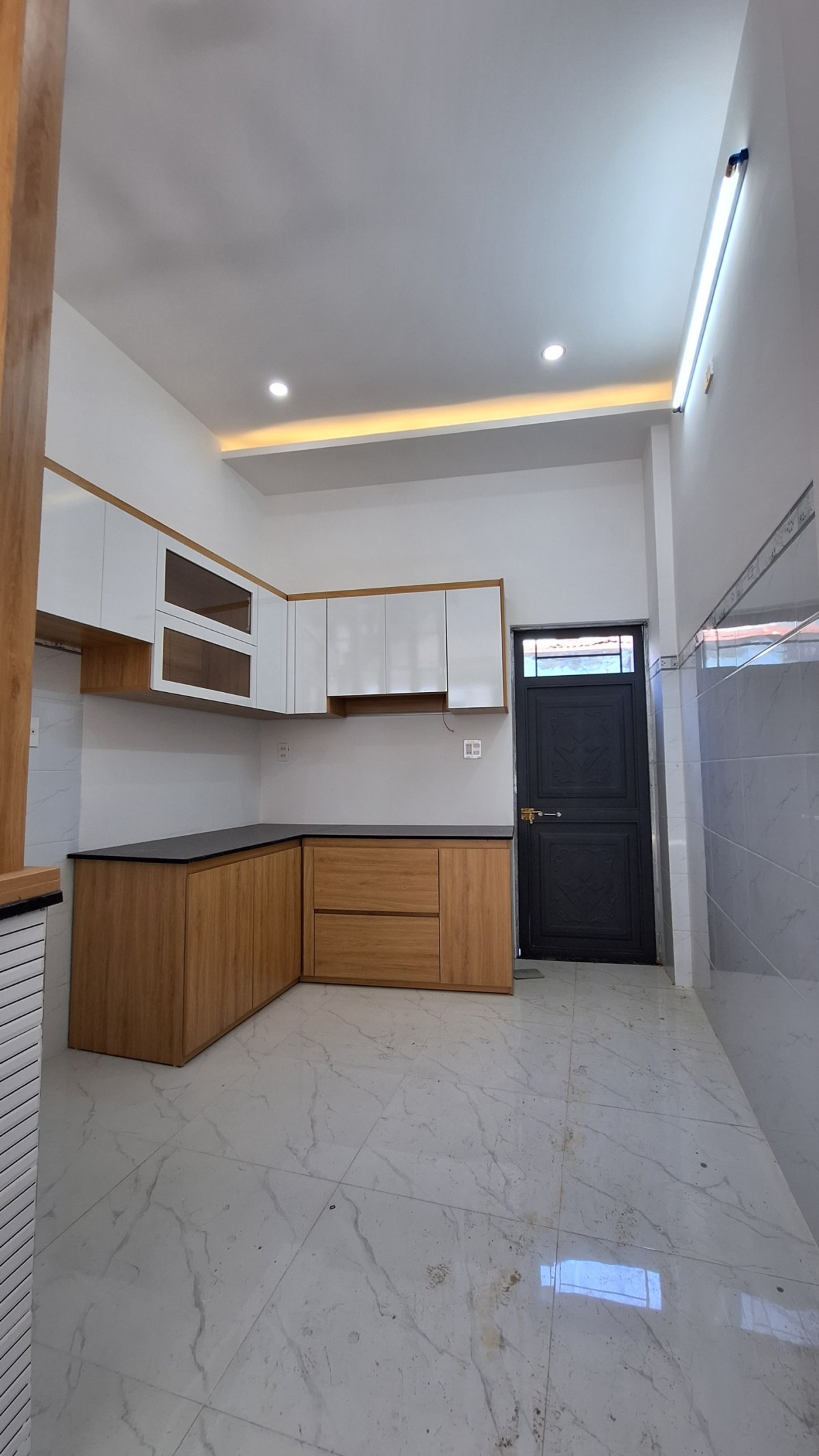 bán nhà mới hoàn thiện, đường Hùng Vương, tp Quy Nhơn
