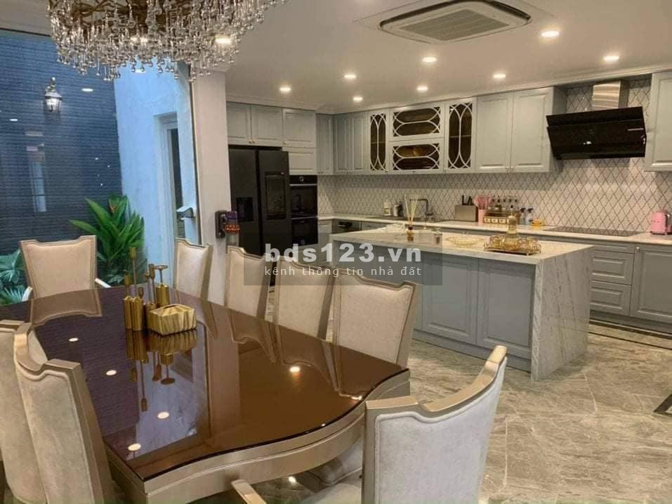 Bán căn Biệt Thự phố Kim Mã - Nội Thất Nhập Khẩu – An Sinh Tuyệt Đỉnh –( DT160m2 , MT7.7M)