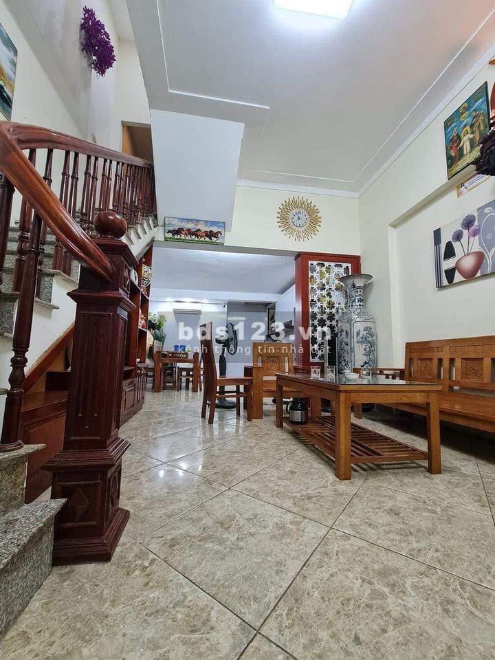 Bán nhà riêng Hà Nội đẹp rẻ tại 52 Mỹ Đình, ngay sau bến xe Mỹ Đình, 50m2x4 tầng, nhỉnh 4tỷ.