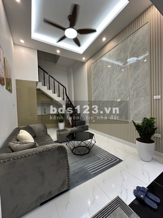 Bán nhà riêng tại Đường Nguyễn Chí Thanh, Đống Đa, Hà Nội diện tích 30m2 Nhỉnh 3 tỷ