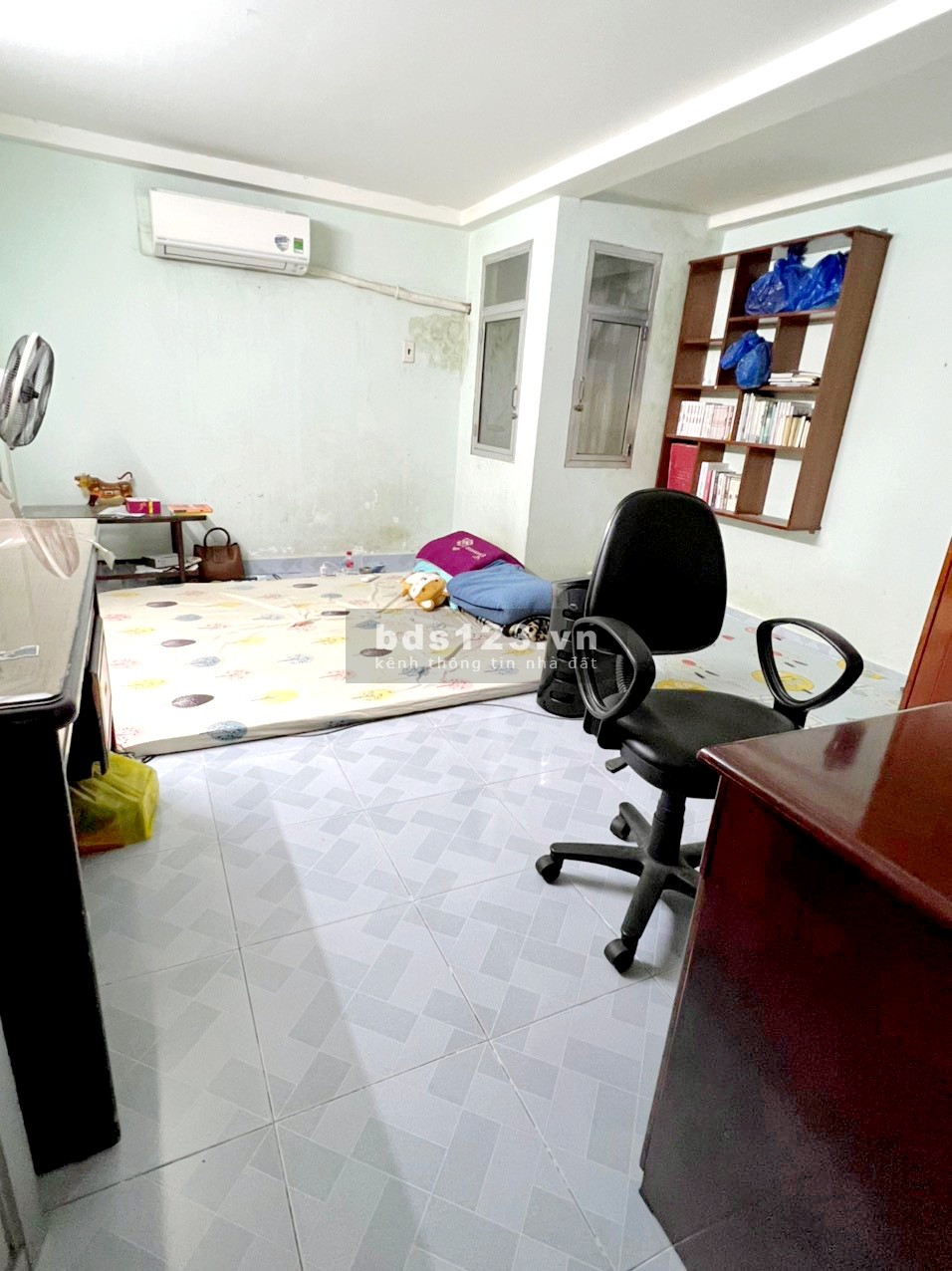 Nhà hẻm Tân Thới Hiệp 06 quận 12, 4x14m, trệt, lửng, 1 lầu. Giá 3.050 tỷ, hẻm thông, 3PN