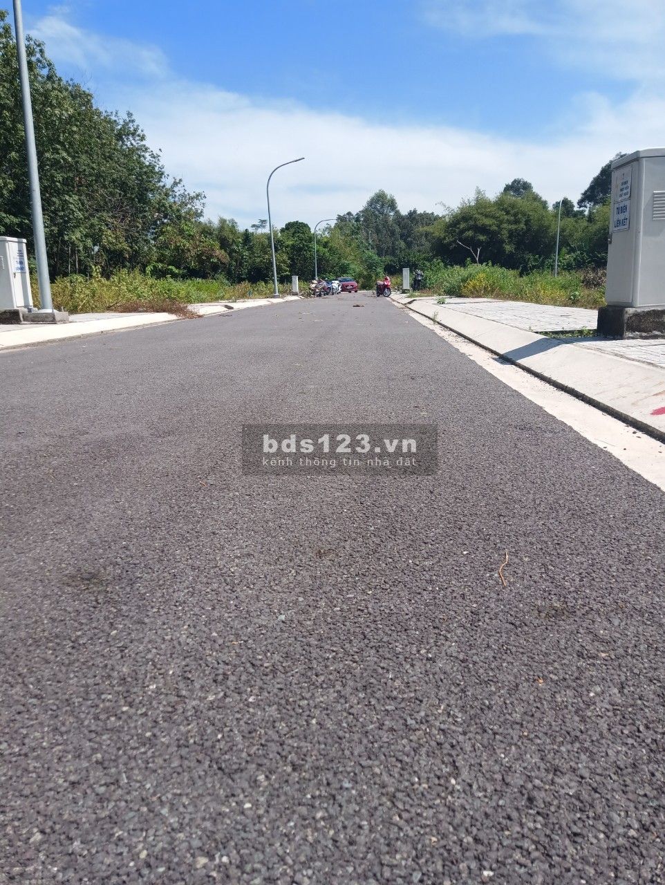 Ngộp bank bán đất nền MT SHR ở TL15, Phú Hòa Đông