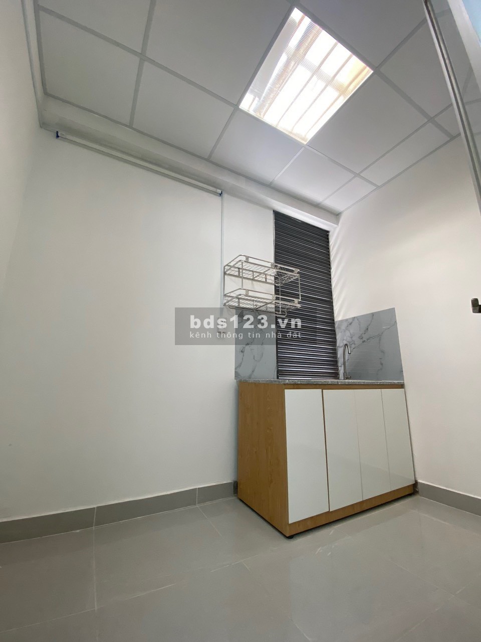 Phòng và căn hộ tách bếp siêu rộng đủ nội thất gỗ cao cấp - 224/22 Lý Thường Kiệt, P. 14, Quận 10