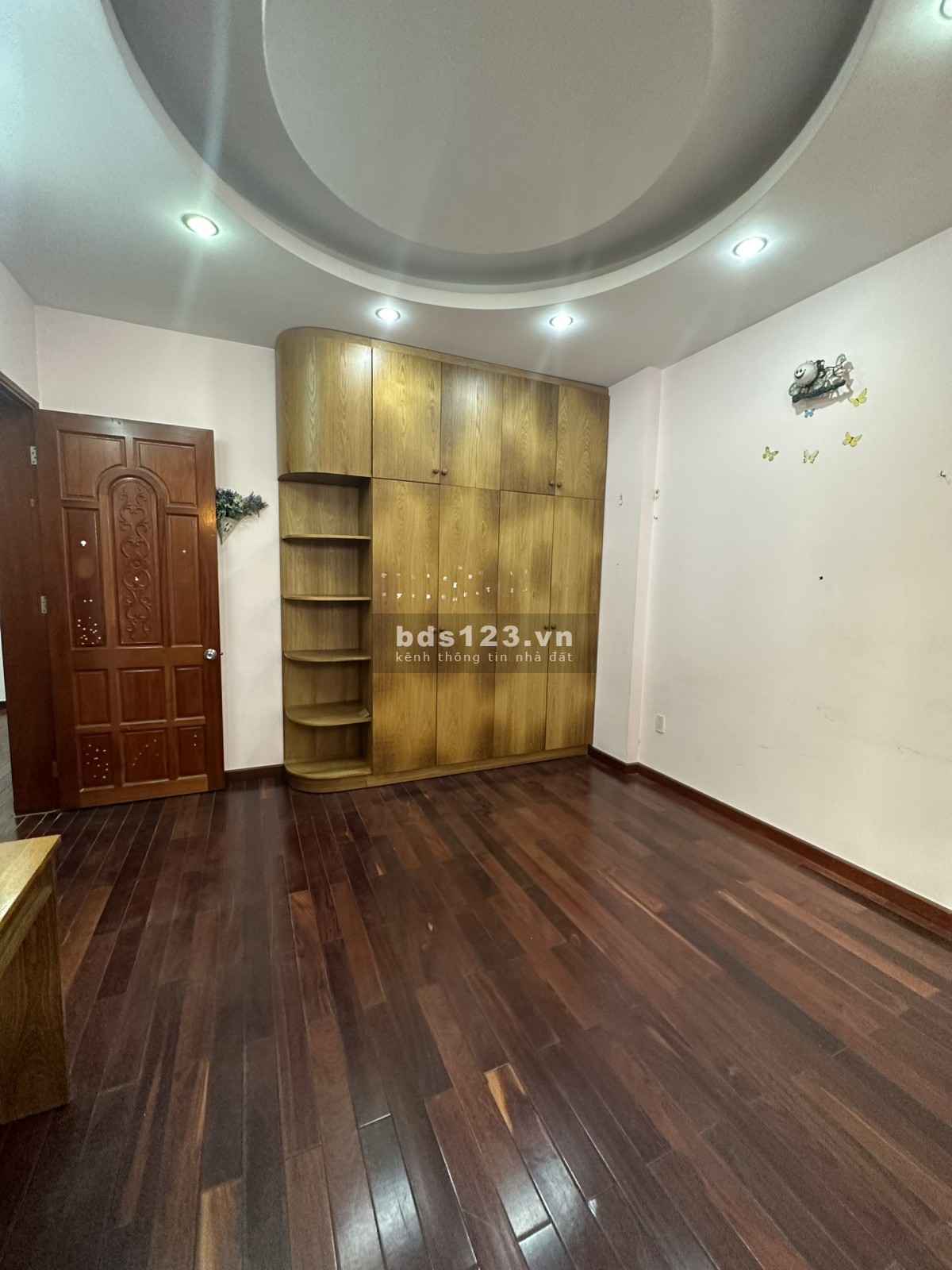 Nhà văn phòng Trần Não cho thuê giá 40tr khu compound gần sông công viên
