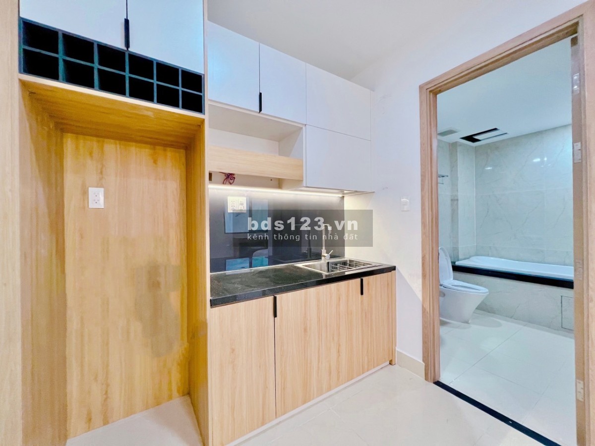 Phòng studio ban công thoáng mát, full nội thất, gần đh Văn Lang, bến thành,….quận 1