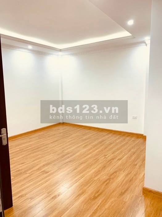 NHỈNH 3 TỈ CÓ NGAY N.H.À #THẠCH_BÀN 6 TẦNG ĐẸP NHƯ HOA HẬU