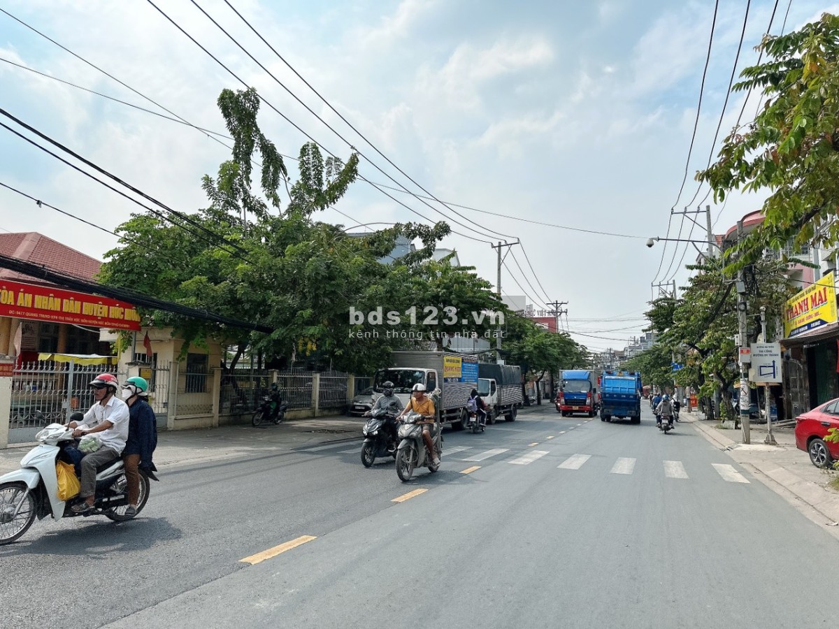 Quá RẺ DT khủng 330m2 ngang 11m Quang Trung 3 tầng KD đa nghề gần chợ Hóc Môn 11.25 tỷ.