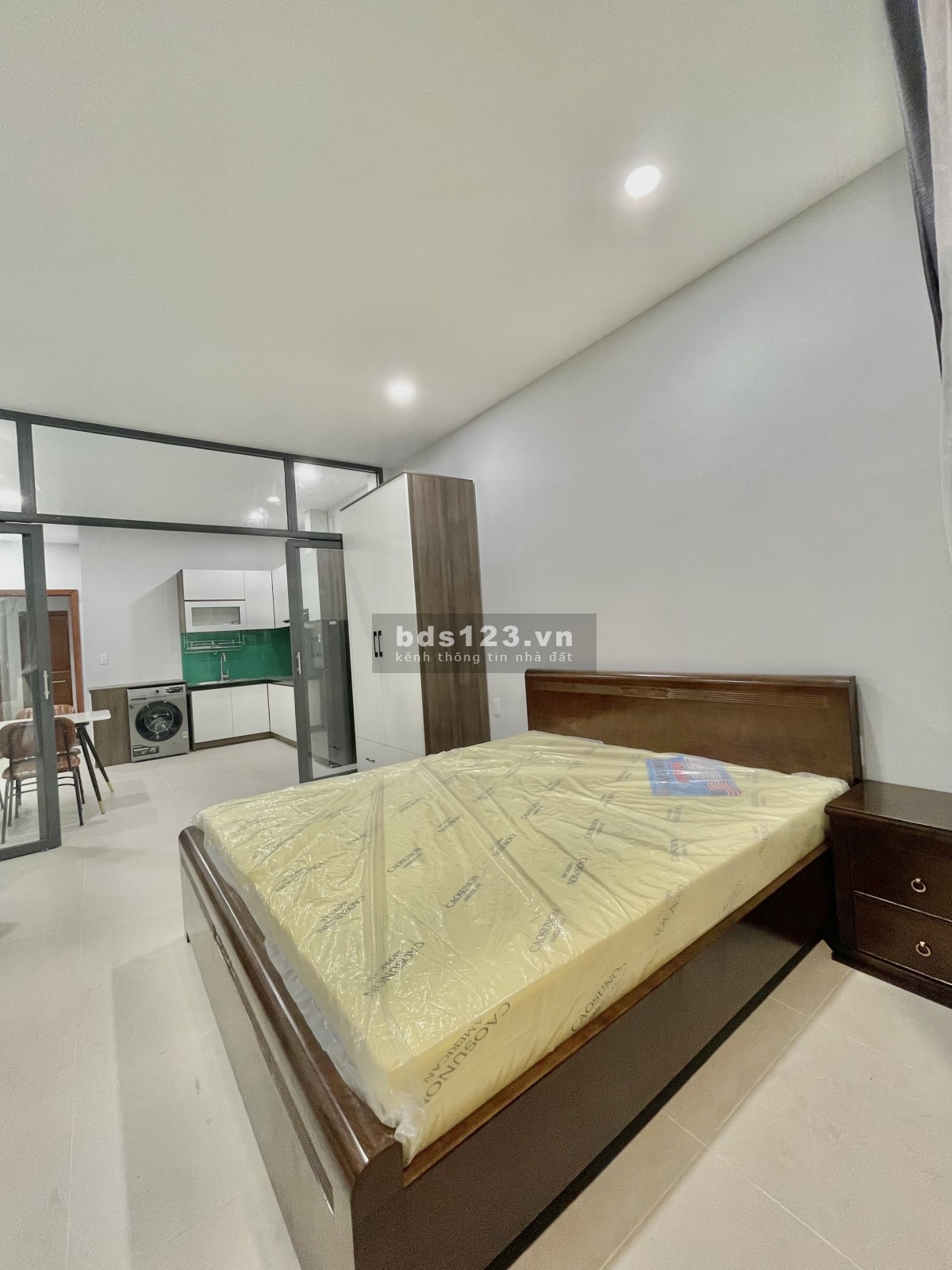 Phòng studio ban công thoáng mát, full nội thất, gần đh Văn Lang, bến thành,….quận 1