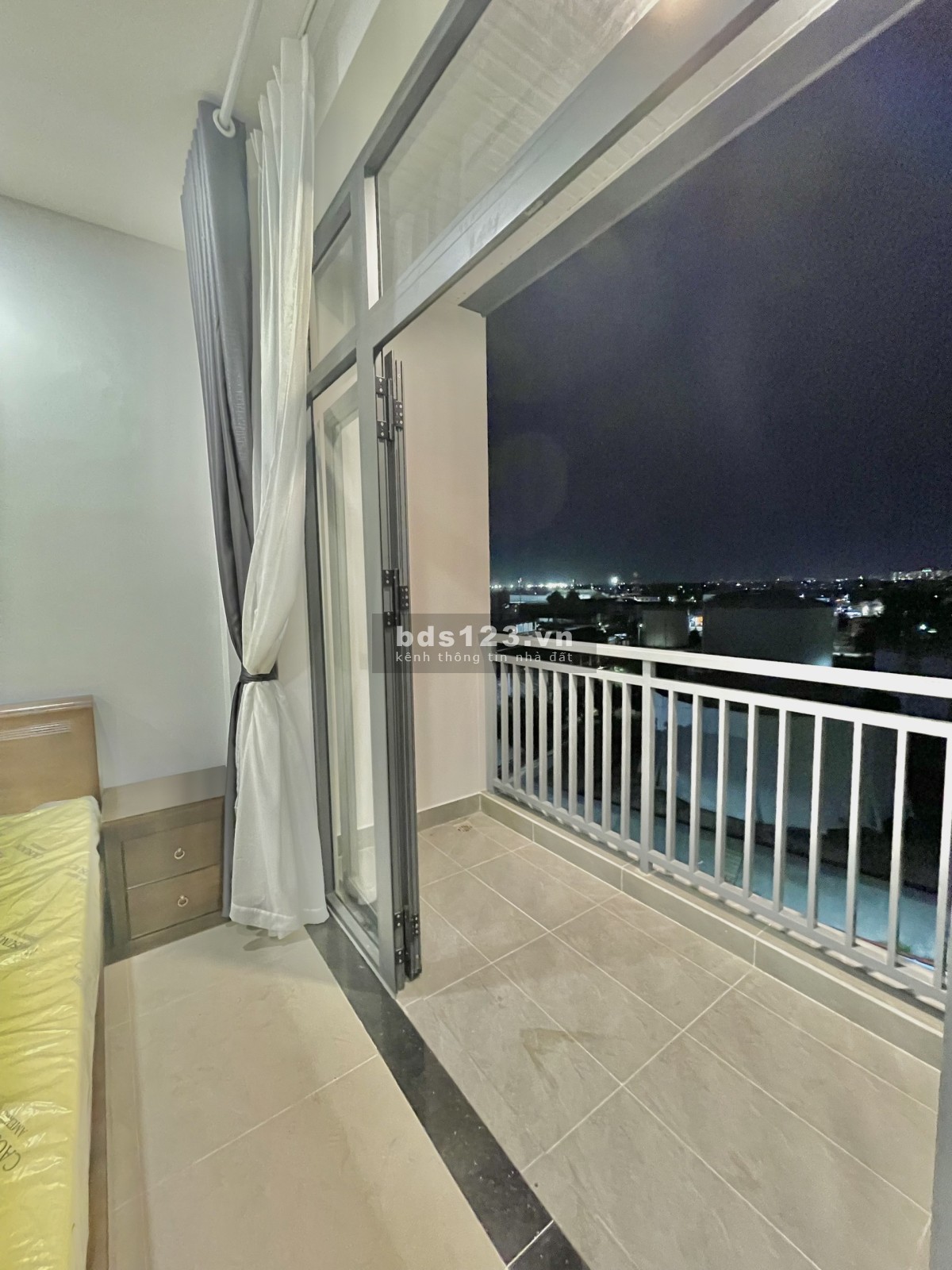 Phòng studio ban công thoáng mát, full nội thất, gần đh Văn Lang, bến thành,….quận 1