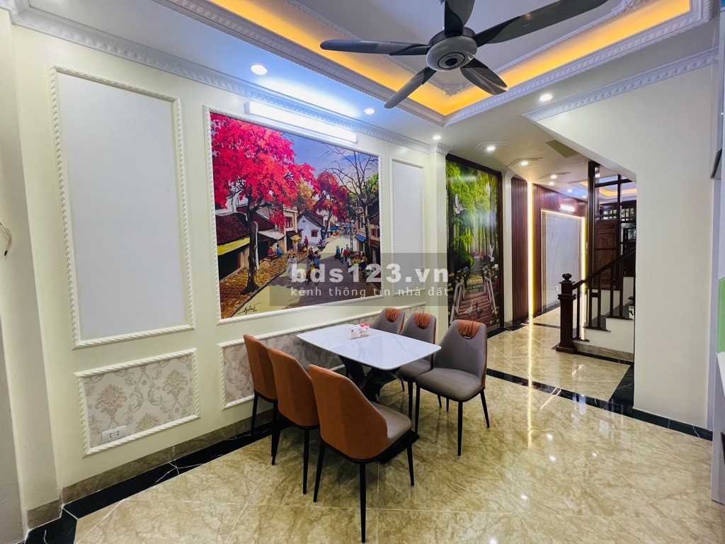 Nhà đẹp mới koong - Hai mặt thoáng - Ngỏ thông các ngã - Ô tô đỗ cửa