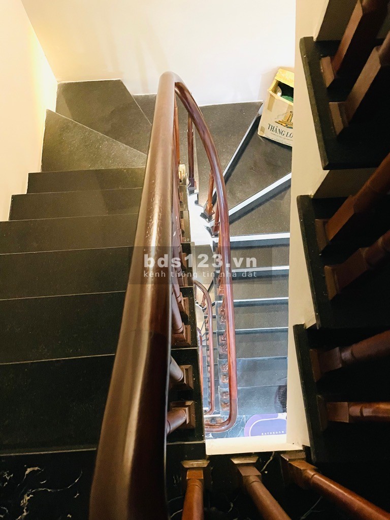 Nhà đẹp đón Tết - Ngõ thông - Gần phố - Sát ngã tư Sở ở sướng