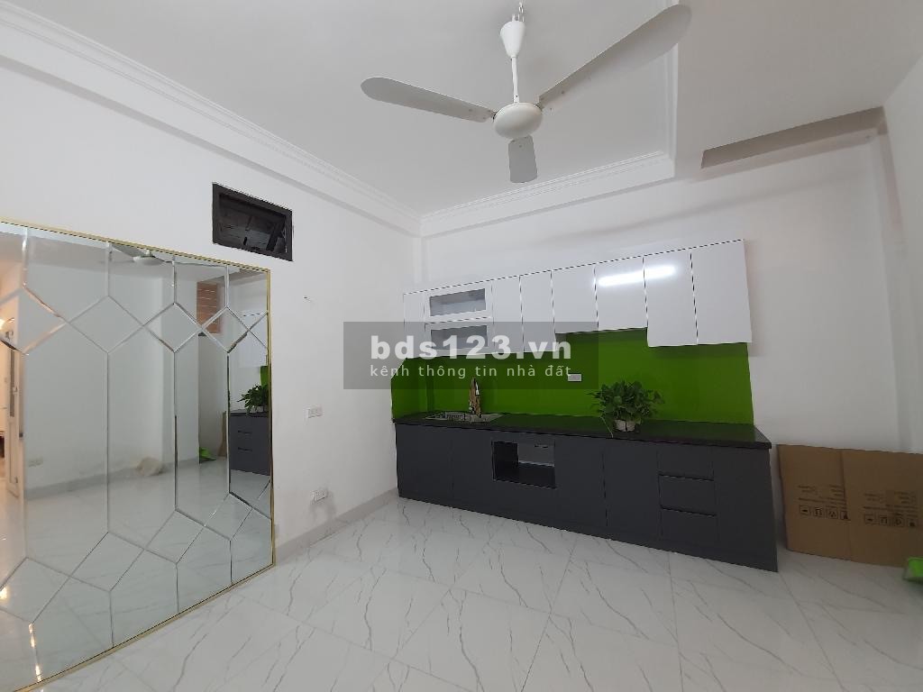 Bán nhà Nguyễn Hoàng, 50m2, 4 tầng, 4 phòng, 5 vệ sinh, 4.3 tỷ