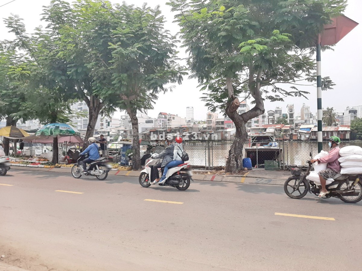 Cần bán đất TPHCM Full thổ cư 540m² mặt tiền View sông 835 Trần Xuân Soạn Quận 7 180tr/m²