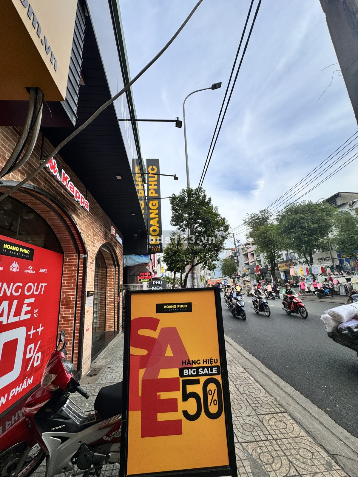 Cho thuê mặt bằng làm showroom, thời trang, kinh doanh đa ngành nghề, mặt tiền trung tâm Q. Tân Bình