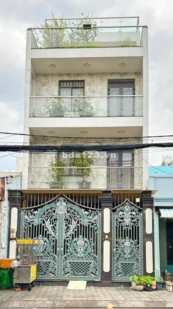 Bán gấp nhà 2 lầu đẹp mới DT 8x18m mặt tiền Nguyễn Văn Quỳ Q7 giảm còn 10.5 tỷ
