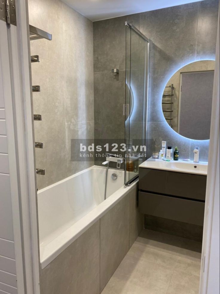 cần bán gấp căn hộ The Park Residence 106m² gá 2.3 tỷ Liên hệ: 0961148509 em My để xem nhà