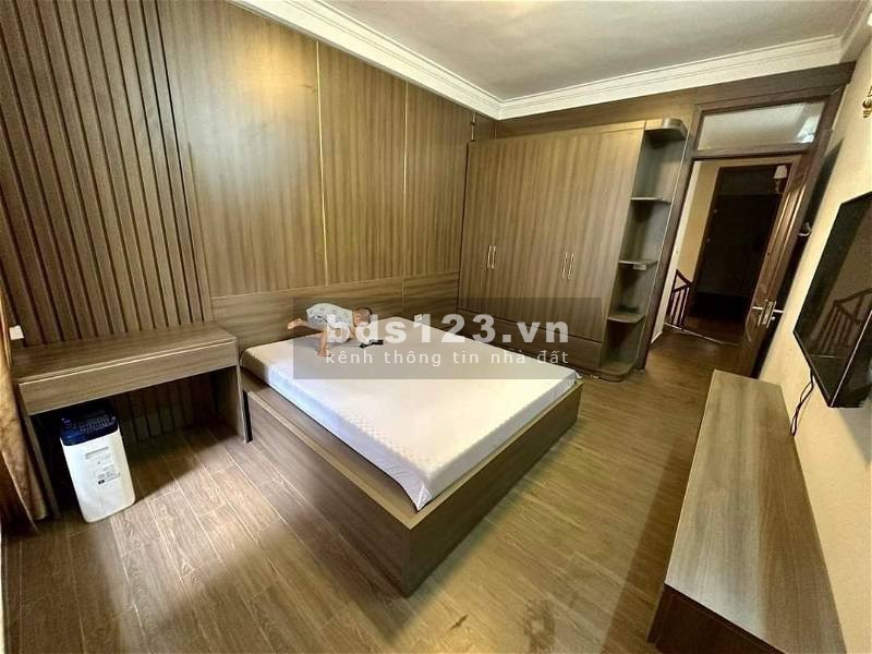 Bán Nhà Phố Hoàng Mai 6.45 tỷ, 66m2, Mặt Tiền 4.8m, nhà 2 thoáng, có sân để xe, ngõ nông