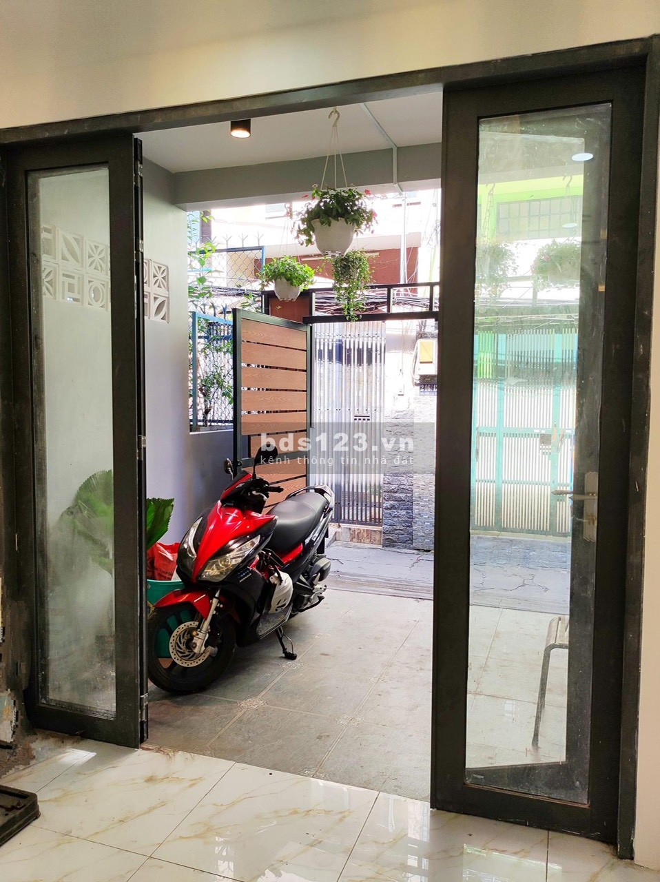 Bán nhà quận 10 - đường Hoà Hưng, phường 13, hẻm 3m, thông, giá 4 tỷ 9.