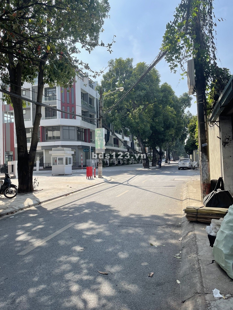 (Chính chủ) Bán đất tặng nhà mặt phố Đức Giang - Long Biên, HN - DT 9m2 giá 7.5 tỷ (Có thương lượng)