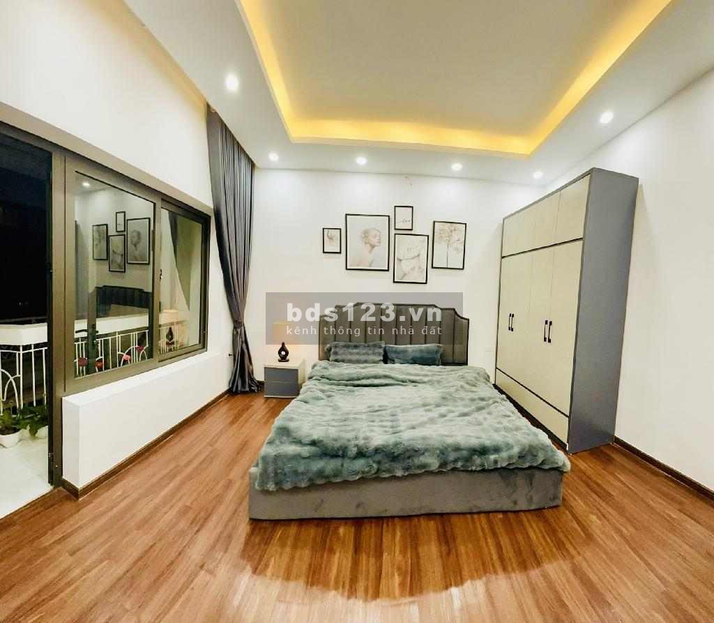 Bán nhà Hà Nội cực hiếm tại Linh Đàm, diện tích 52m2, xây 3 tầng, siêu đẹp, giá nhỉnh 3 tỷ.