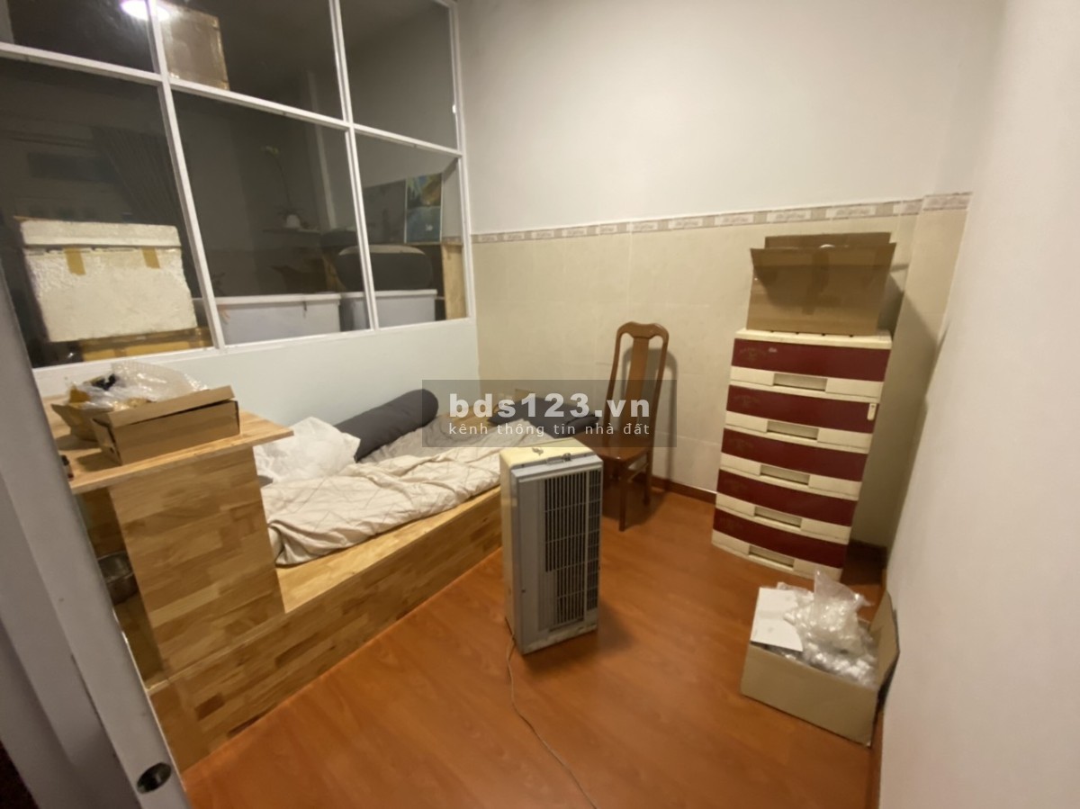 Tôi chính chủ bán nhà 50m2, lầu 4 thang bộ