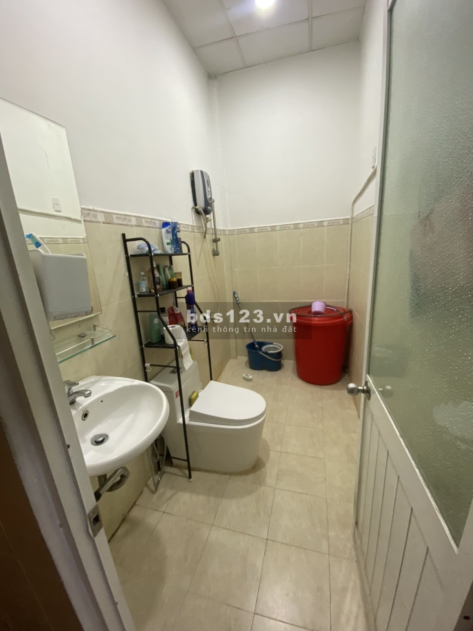 Tôi chính chủ bán nhà 50m2, lầu 4 thang bộ